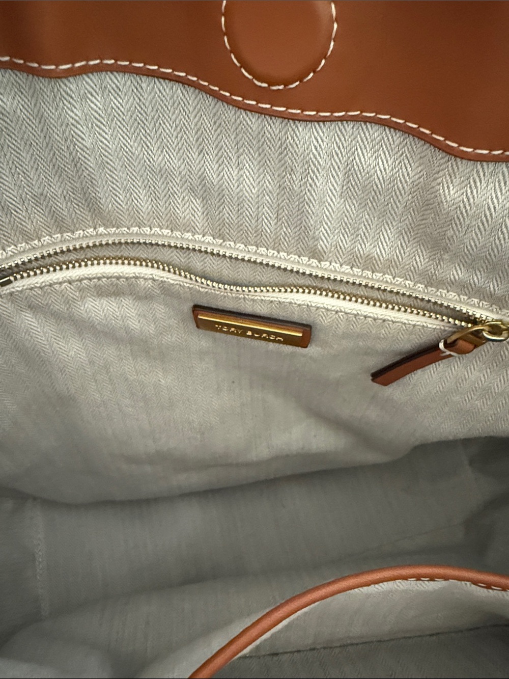 TORY BURCH Miller Metal Slouchy Hobo Bag in Dust Bag - Picture 10 of 12